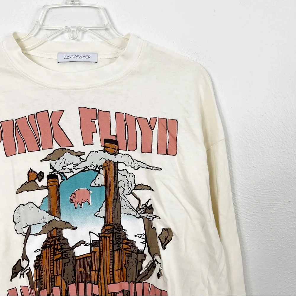 Daydreamer Pink Floyd Animals Tour 77 Long Sleeve Crop Graphic Crewneck Band Tee - Picture 3 of 10